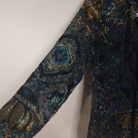 Violet + Claire Velvet Burnout Puff Sleeve Ruffle Tunic Size S - Picture 5 of 11